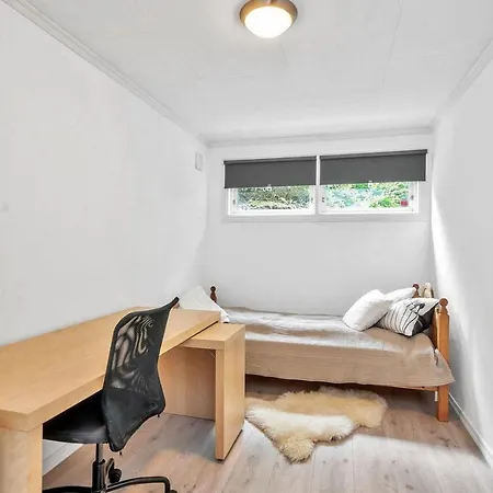 Nice Modern House In With Lovely Patio 公寓 克里斯蒂安桑