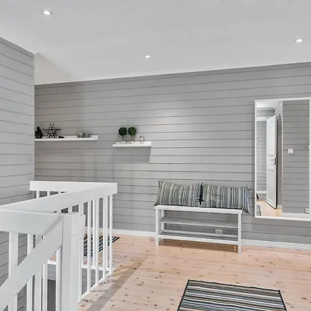 Apartment Nice Modern House In With Lovely Patio *